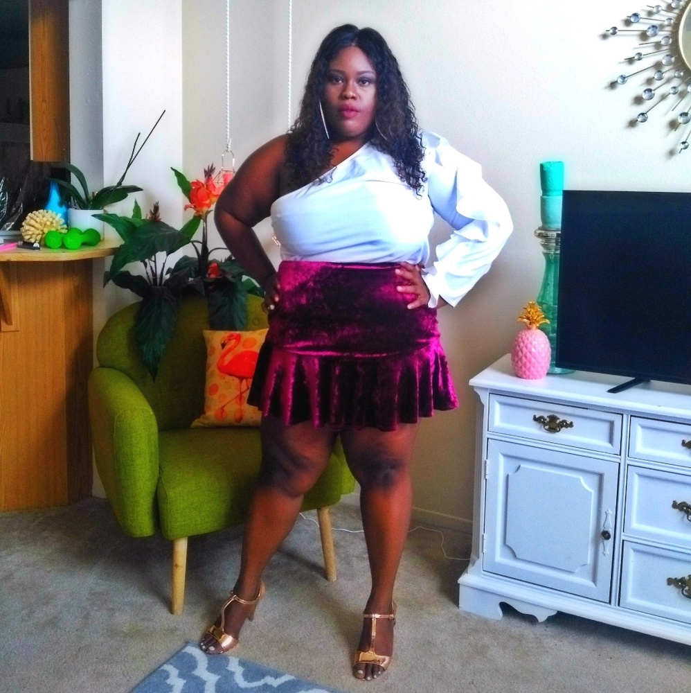 F21Mini Flare Velvet Skirt